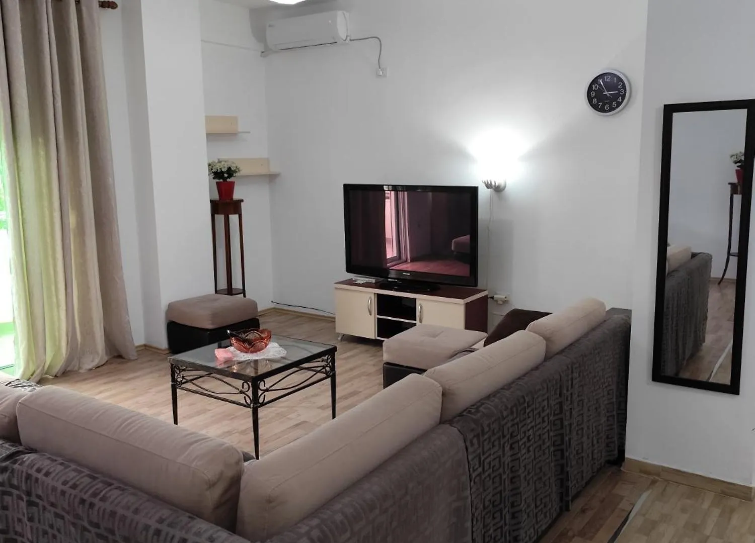 Gjirokastra Apartment 360